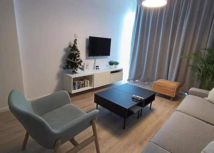 Sunorama Waterfront Apartment