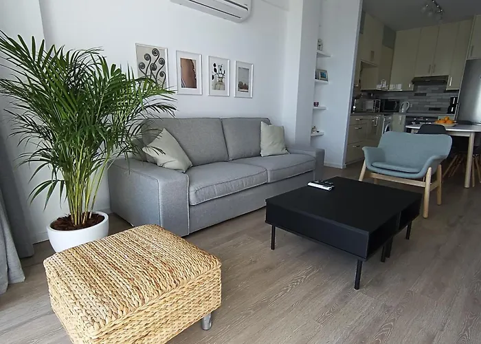 Sunorama Waterfront Apartment